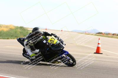 media/Apr-30-2023-CRA (Sun) [[020fcf5d43]]/Race 14-400 Expert-Amateur Superbike/